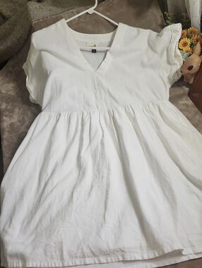 Universal Thread White V-Neck Midi Dress